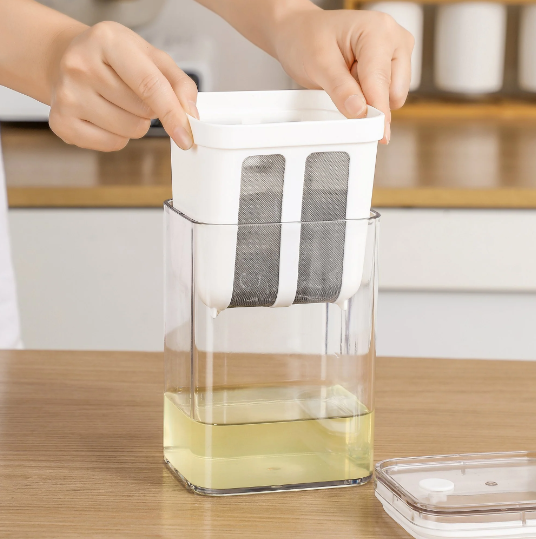 Hung Curd Strainer Box | Curd Maker and Greek Yogurt Maker - 1100ml Fine Mesh Strainer with Lid | Multifunctional Yoghurt Filter | Curd Maker for Home | Whey Separator