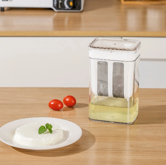 Hung Curd Strainer Box | Curd Maker and Greek Yogurt Maker - 1100ml Fine Mesh Strainer with Lid | Multifunctional Yoghurt Filter | Curd Maker for Home | Whey Separator